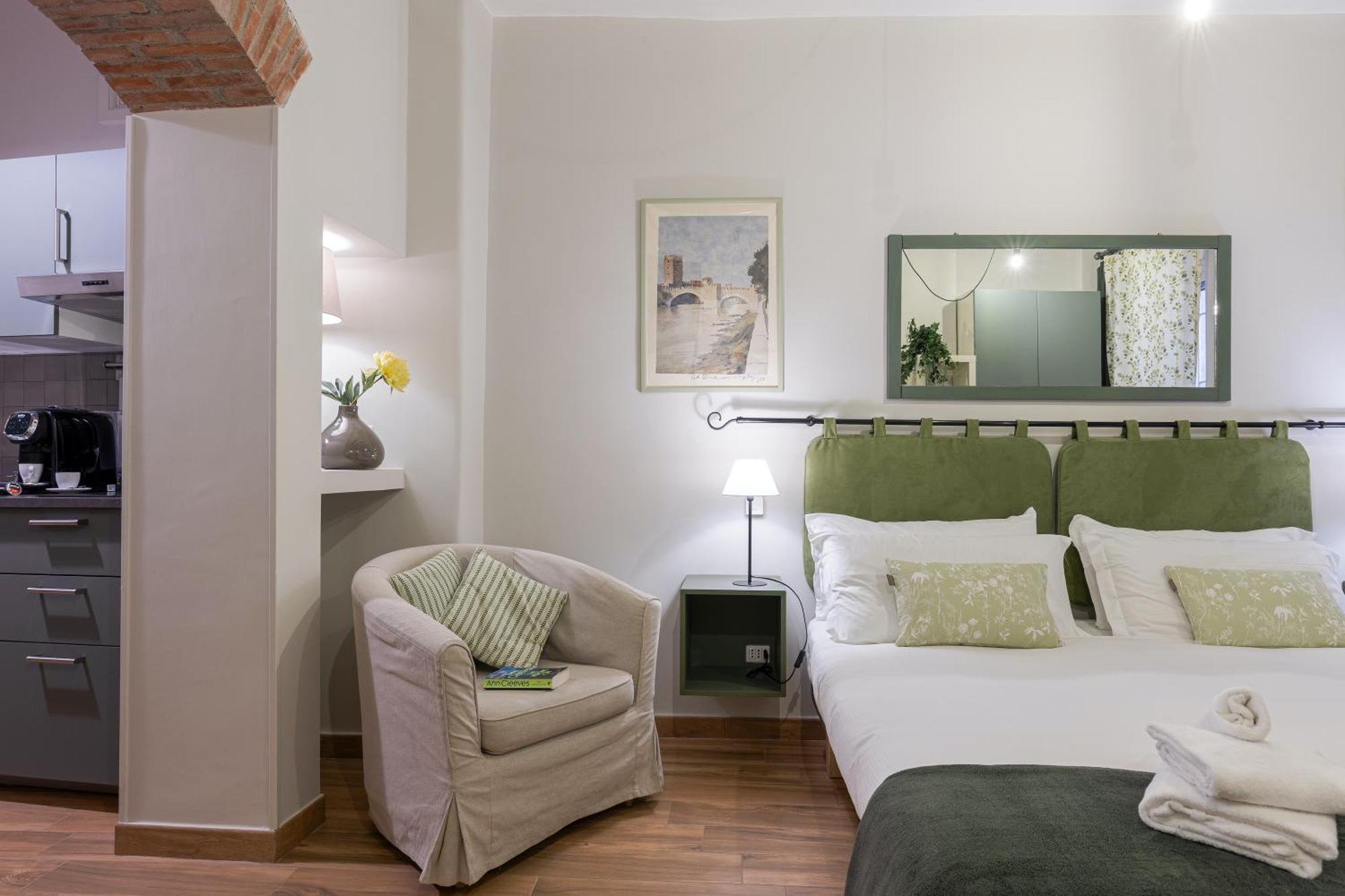 Rome As You Feel - Piazza Dei Satiri Apartments エクステリア 写真