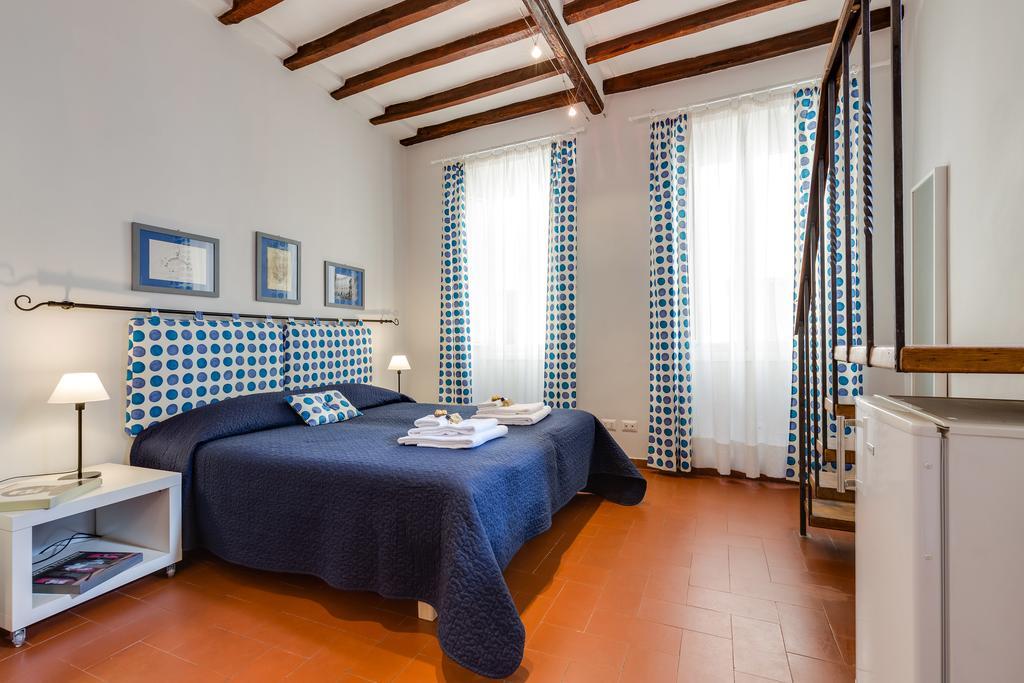 Rome As You Feel - Piazza Dei Satiri Apartments エクステリア 写真